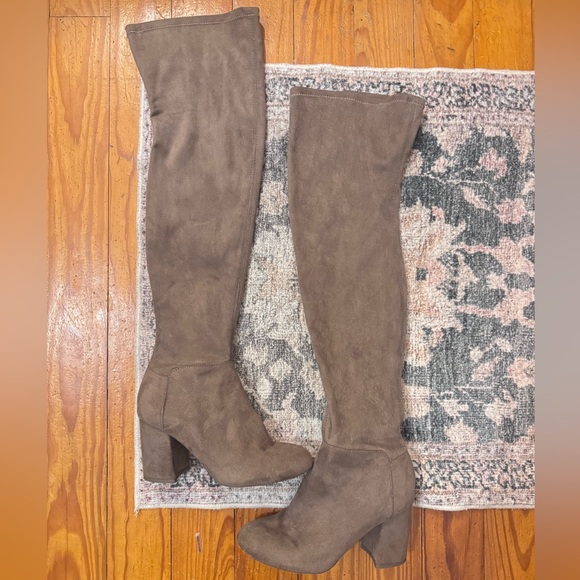 a new day Shoes - Over-the-Knee Boots in Taupe
